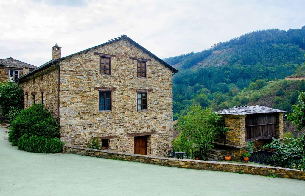 Casas Rurales Taramundi Verde Esterno foto